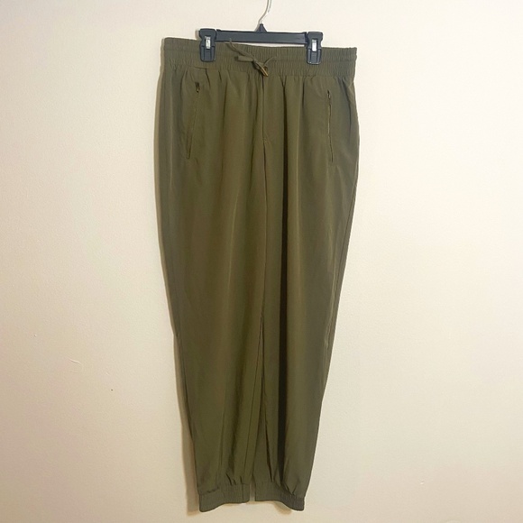 Women's Jogger C Established 1946 Army Green Elastic waist Size Medium - Picture 1 of 8